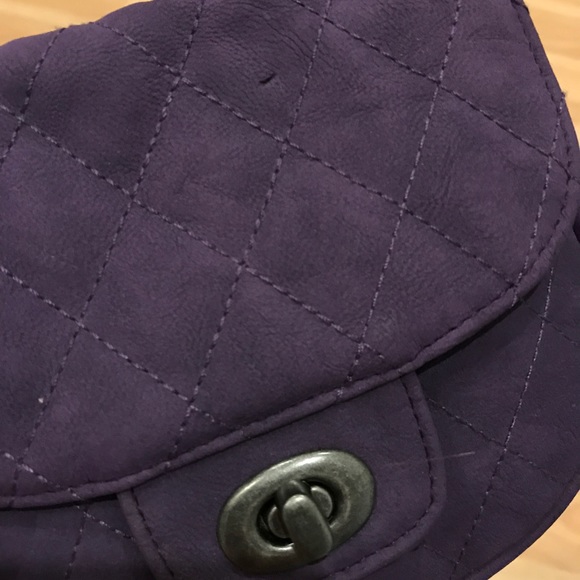 Chain Crossbody Bag - Picture 3 of 3